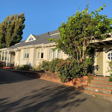 Browns Boutique Bed And Breakfast Whanganui Exterior foto