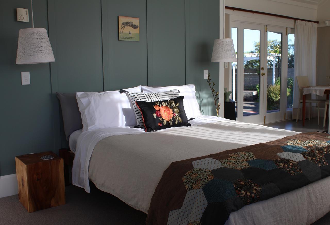 Browns Boutique Bed And Breakfast Whanganui Exterior foto