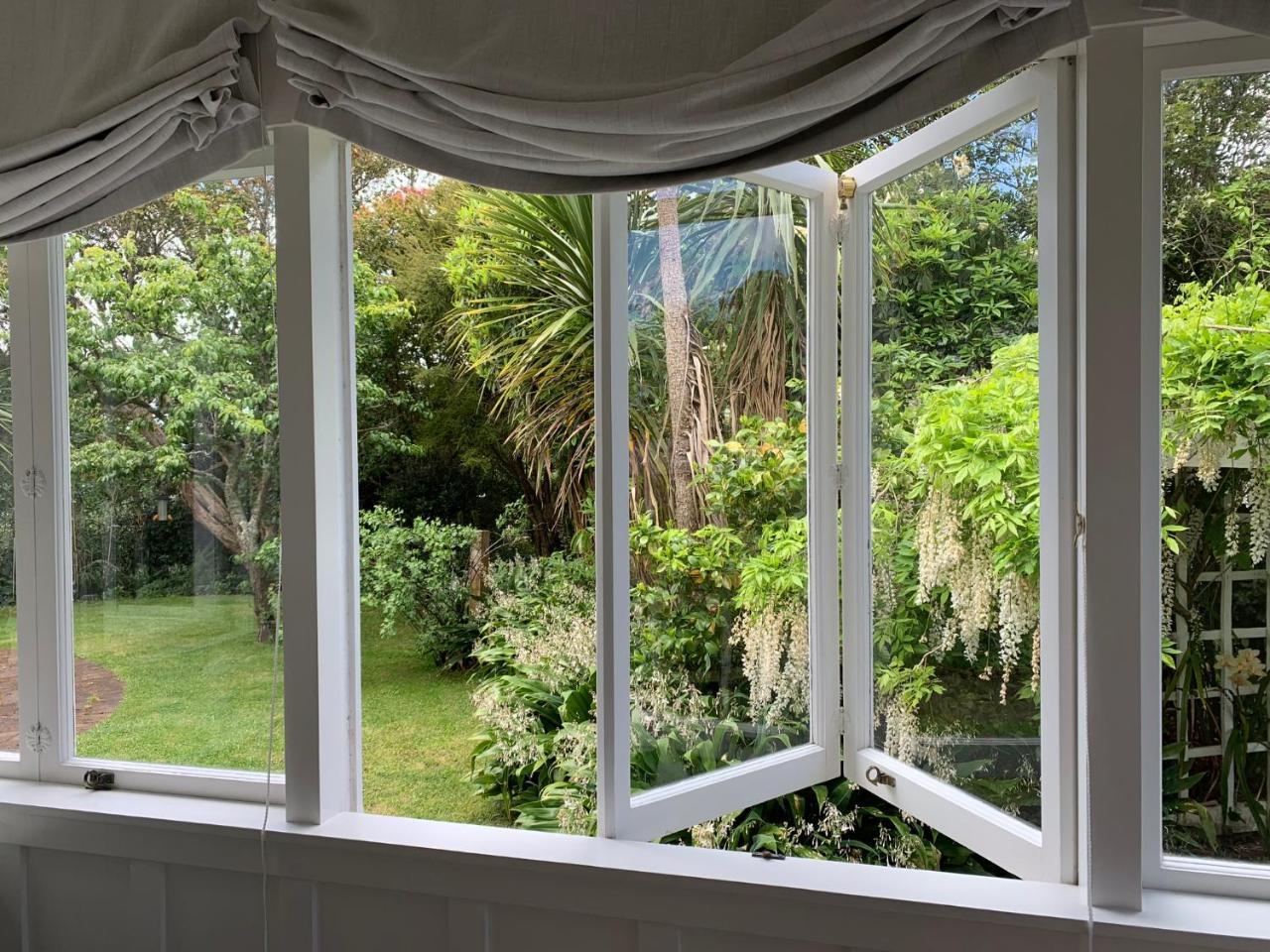 Browns Boutique Bed And Breakfast Whanganui Exterior foto